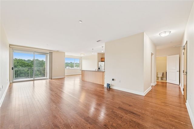 5570 Centre Ave 306, Shadyside, PA 15232