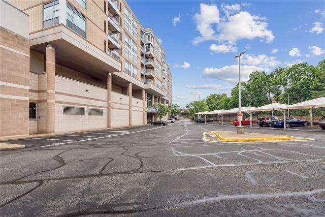 5570 Centre Ave 306, Shadyside, PA 15232