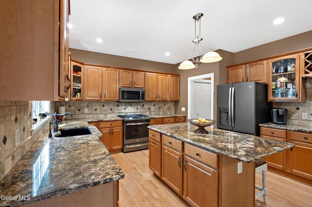 14 Little Drive, Malta, NY 12020