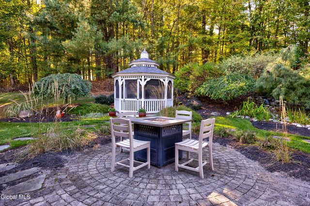 14 Little Drive, Malta, NY 12020