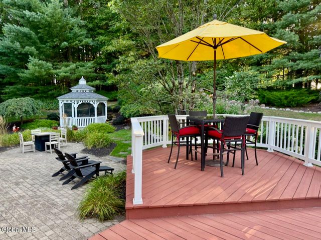 14 Little Drive, Malta, NY 12020