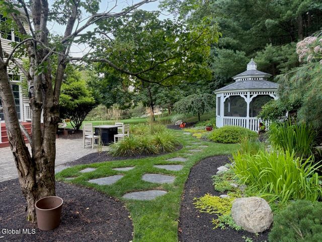 14 Little Drive, Malta, NY 12020