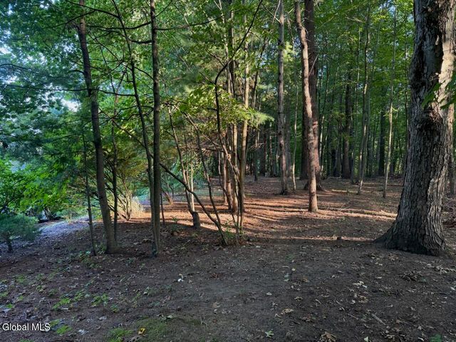 14 Little Drive, Malta, NY 12020