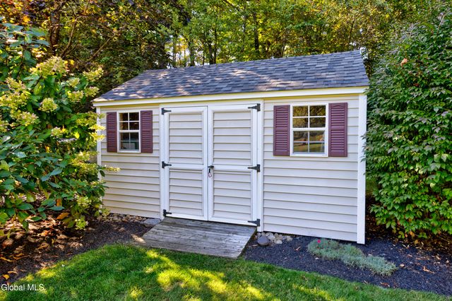 14 Little Drive, Malta, NY 12020