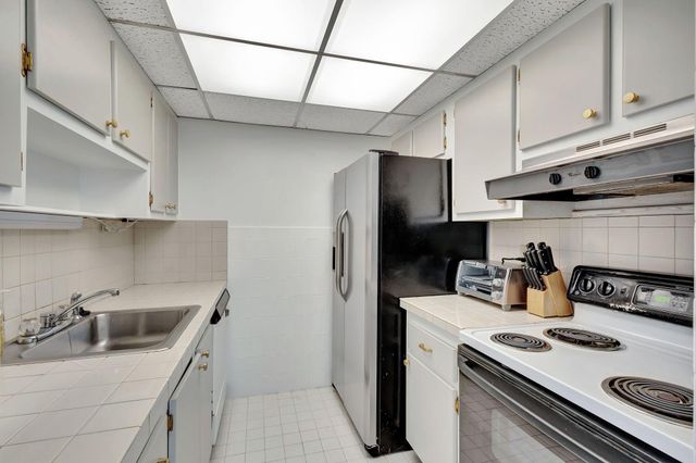 1131 SE 4th Street 2030, Boynton Beach, FL 33435