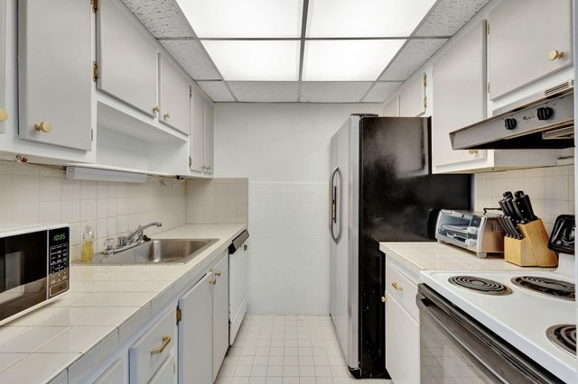 1131 SE 4th Street 2030, Boynton Beach, FL 33435