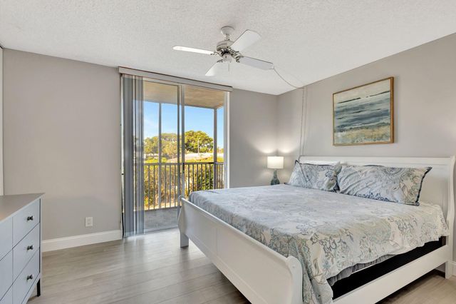 1131 SE 4th Street 2030, Boynton Beach, FL 33435