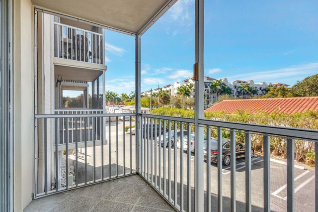 1131 SE 4th Street 2030, Boynton Beach, FL 33435