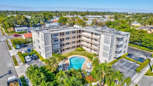 1131 SE 4th Street 2030, Boynton Beach, FL 33435