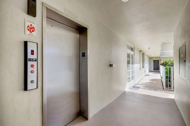 1131 SE 4th Street 2030, Boynton Beach, FL 33435