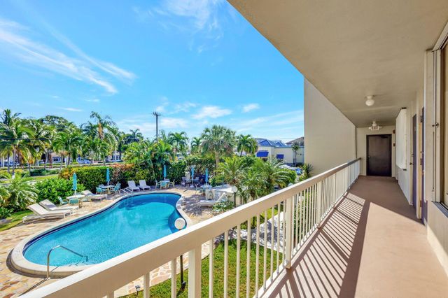 1131 SE 4th Street 2030, Boynton Beach, FL 33435