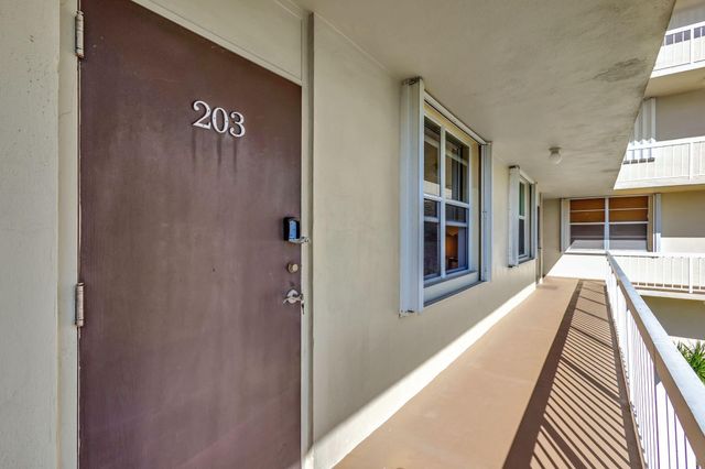 1131 SE 4th Street 2030, Boynton Beach, FL 33435