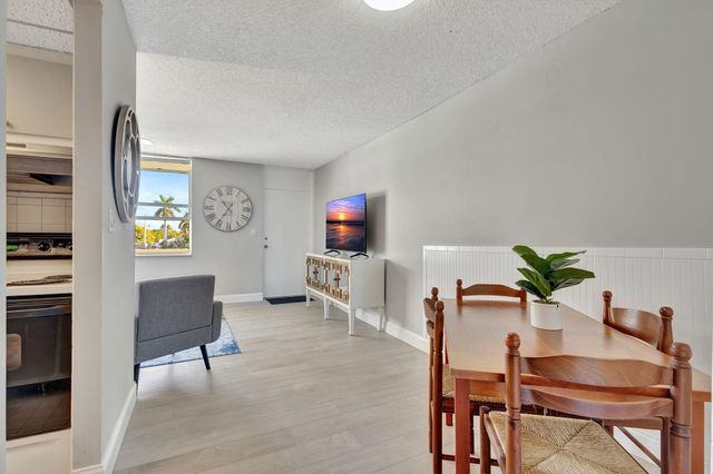 1131 SE 4th Street 2030, Boynton Beach, FL 33435