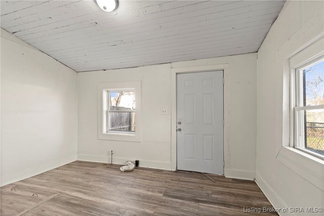 1825 Center Street, New Albany, IN 47150