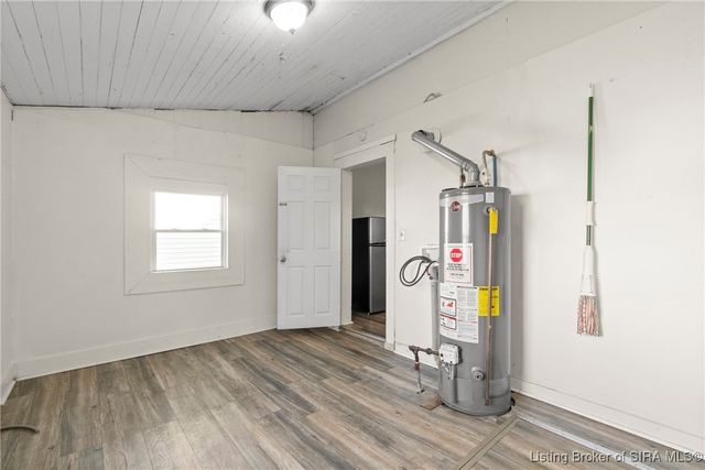 1825 Center Street, New Albany, IN 47150