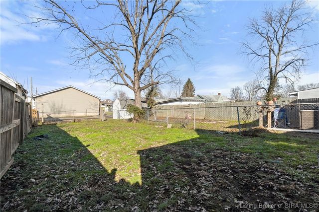 1825 Center Street, New Albany, IN 47150