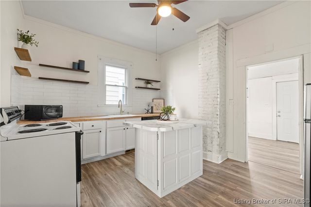 1825 Center Street, New Albany, IN 47150