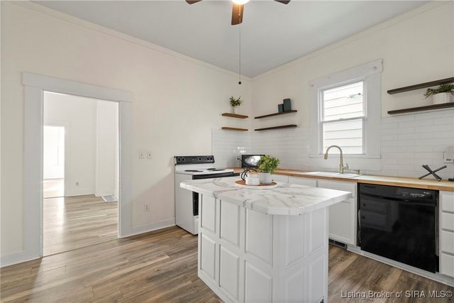 1825 Center Street, New Albany, IN 47150