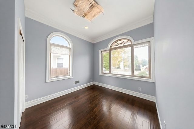 69 Summit Rd, Elizabeth City, NJ 07208