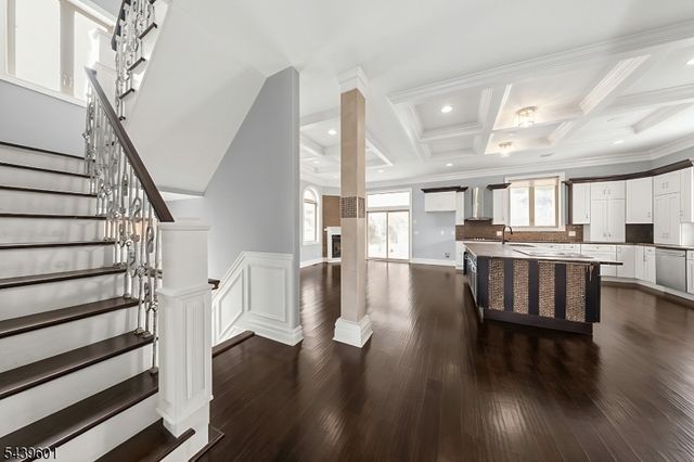 69 Summit Rd, Elizabeth City, NJ 07208