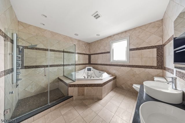 69 Summit Rd, Elizabeth City, NJ 07208