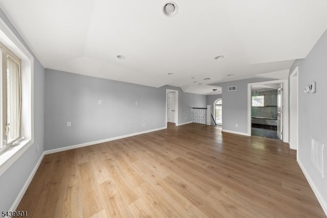69 Summit Rd, Elizabeth City, NJ 07208