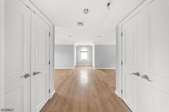 69 Summit Rd, Elizabeth City, NJ 07208
