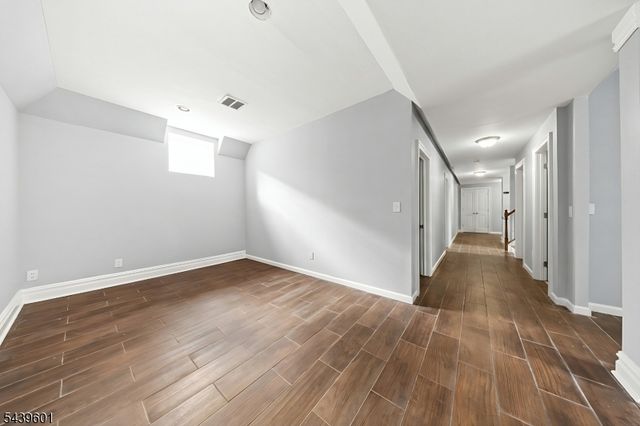 69 Summit Rd, Elizabeth City, NJ 07208