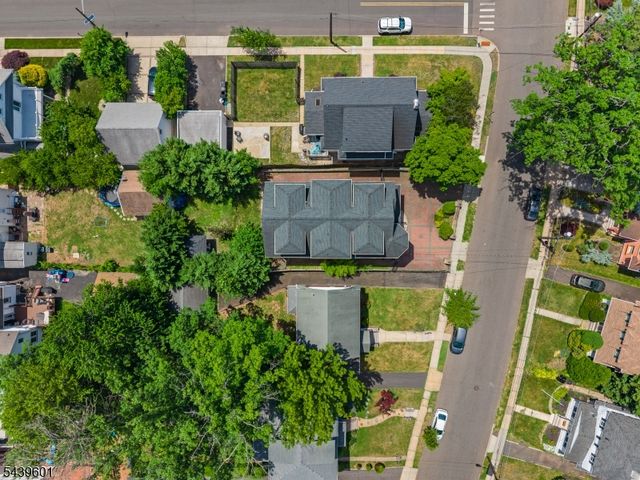 69 Summit Rd, Elizabeth City, NJ 07208