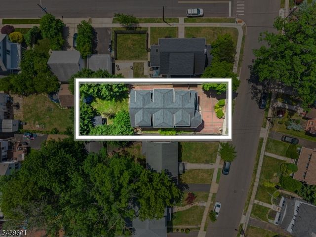 69 Summit Rd, Elizabeth City, NJ 07208