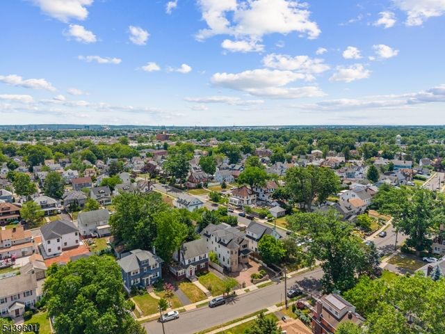 69 Summit Rd, Elizabeth City, NJ 07208
