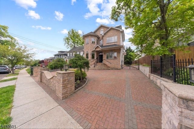 69 Summit Rd, Elizabeth City, NJ 07208