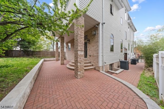 69 Summit Rd, Elizabeth City, NJ 07208