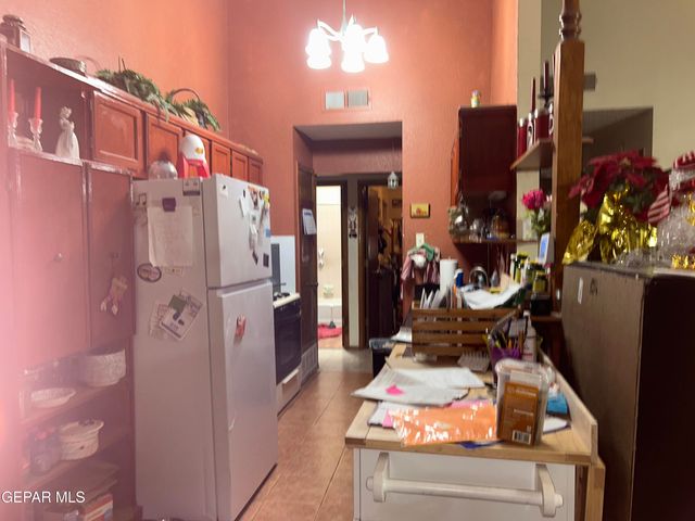 777 MARTHA GALE Drive 777 Martha Gale, El Paso, TX 79912