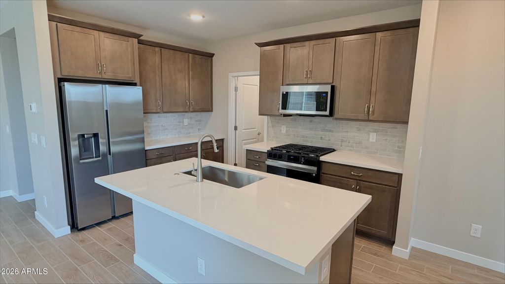 5609 N 205TH Lane, Buckeye, AZ 85396 — photo 2