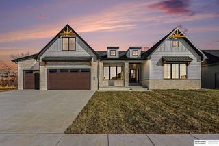 3642 Wilderness Hills Boulevard, Lincoln, NE 68516