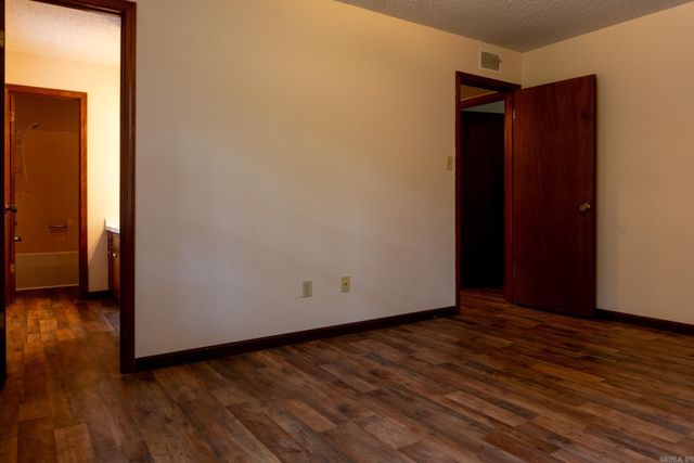504 Green Oak Lane, White Hall, AR 71602