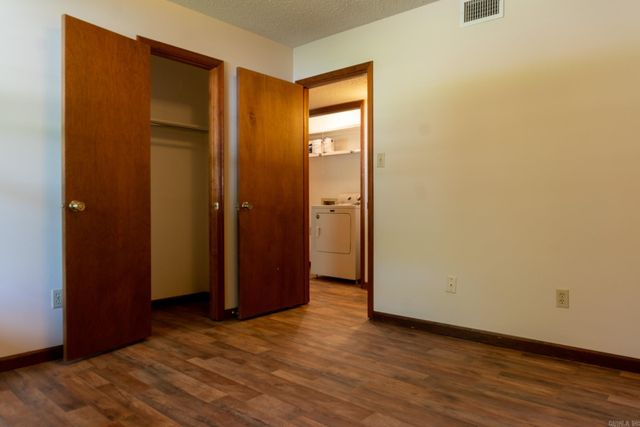 504 Green Oak Lane, White Hall, AR 71602
