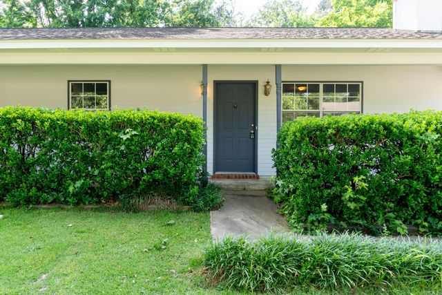 504 Green Oak Lane, White Hall, AR 71602