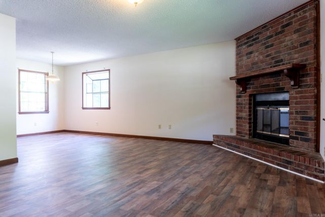 504 Green Oak Lane, White Hall, AR 71602