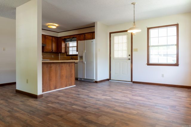 504 Green Oak Lane, White Hall, AR 71602