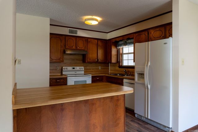 504 Green Oak Lane, White Hall, AR 71602