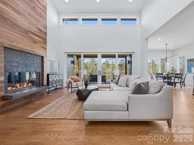 140 Upperfell Court, Asheville, NC 28803