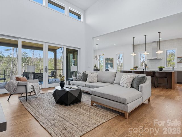 140 Upperfell Court, Asheville, NC 28803