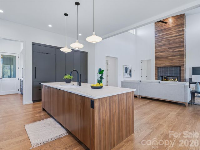 140 Upperfell Court, Asheville, NC 28803