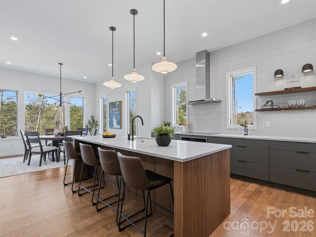 140 Upperfell Court, Asheville, NC 28803