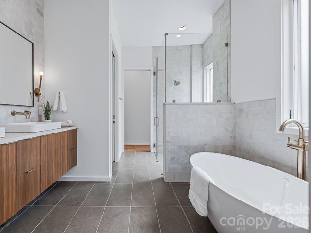 140 Upperfell Court, Asheville, NC 28803