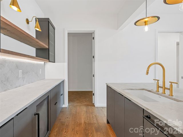 140 Upperfell Court, Asheville, NC 28803