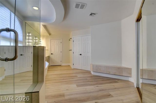 7686 Gossamer Wind Street, Las Vegas, NV 89139