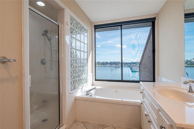 1801 Enterprise Avenue, League City, TX 77573